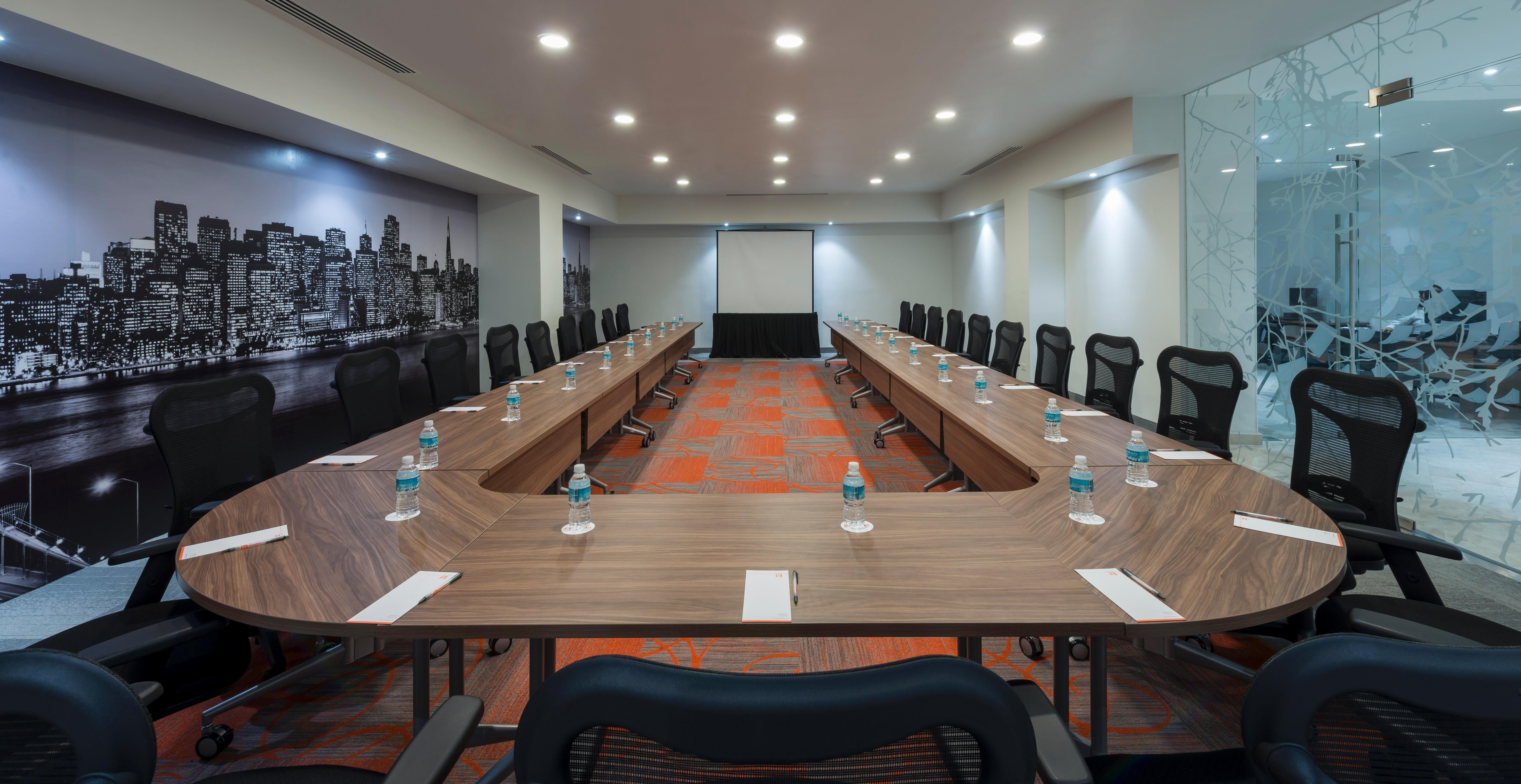 Real Inn Tijuana By Camino Real Hoteles Экстерьер фото Meeting room at the hotel