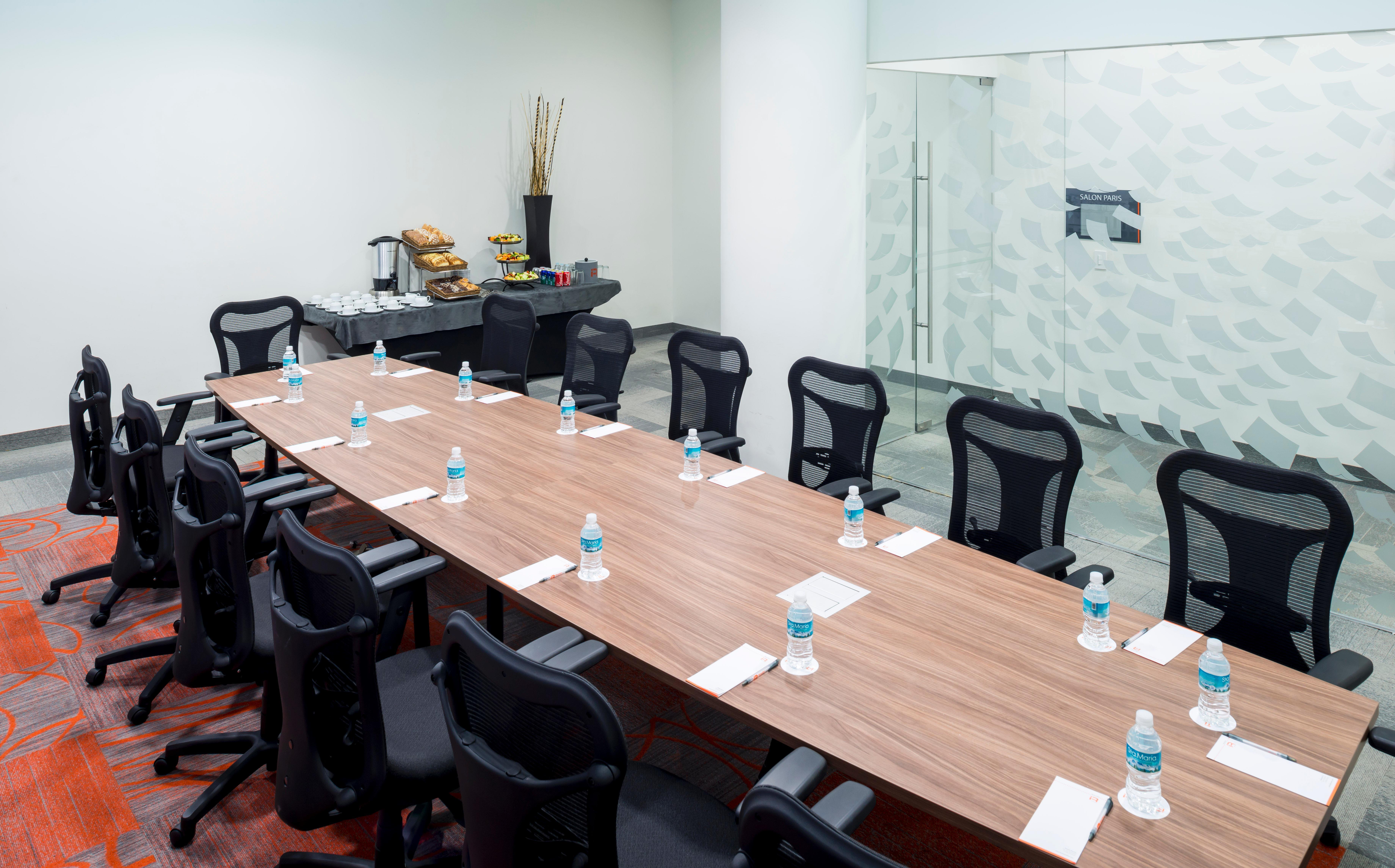 Real Inn Tijuana By Camino Real Hoteles Экстерьер фото A boardroom at a hotel