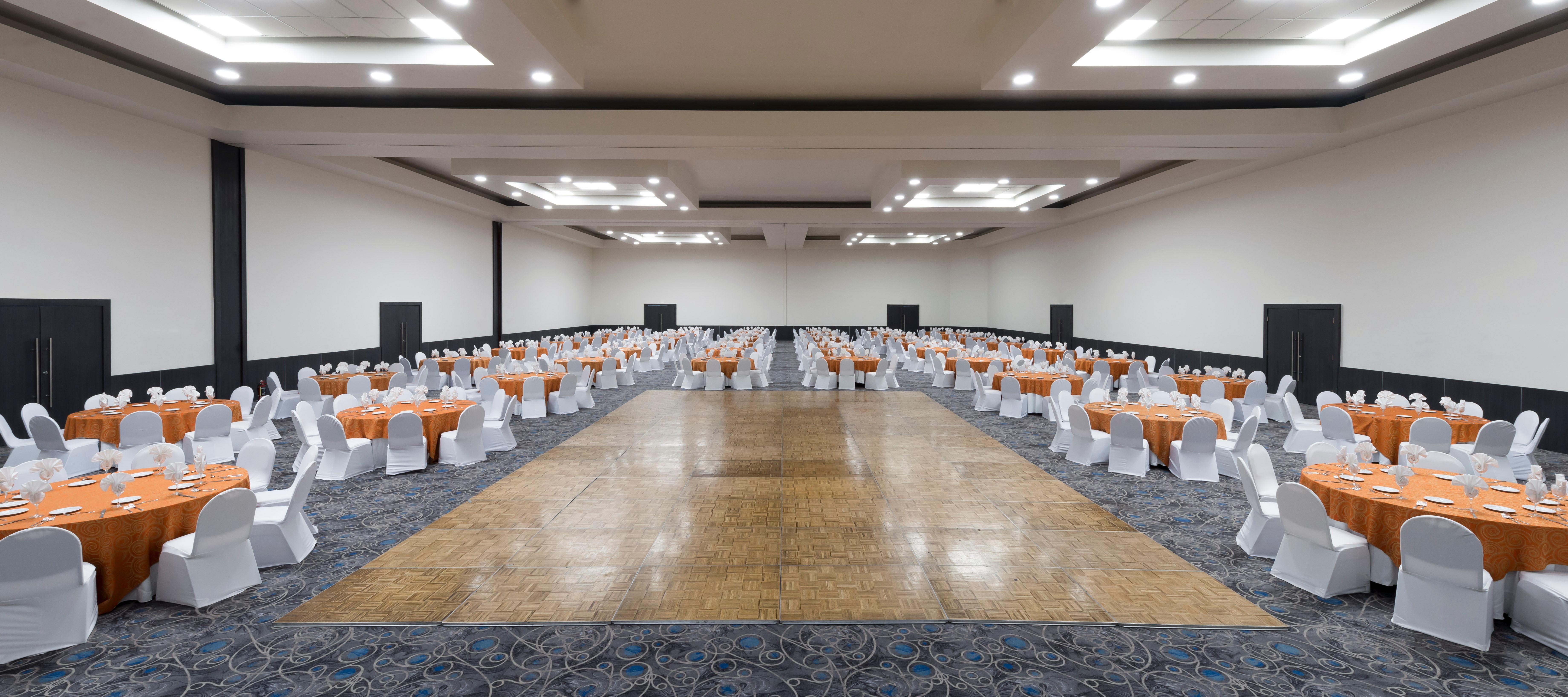 Real Inn Tijuana By Camino Real Hoteles Экстерьер фото The ballroom at the hotel