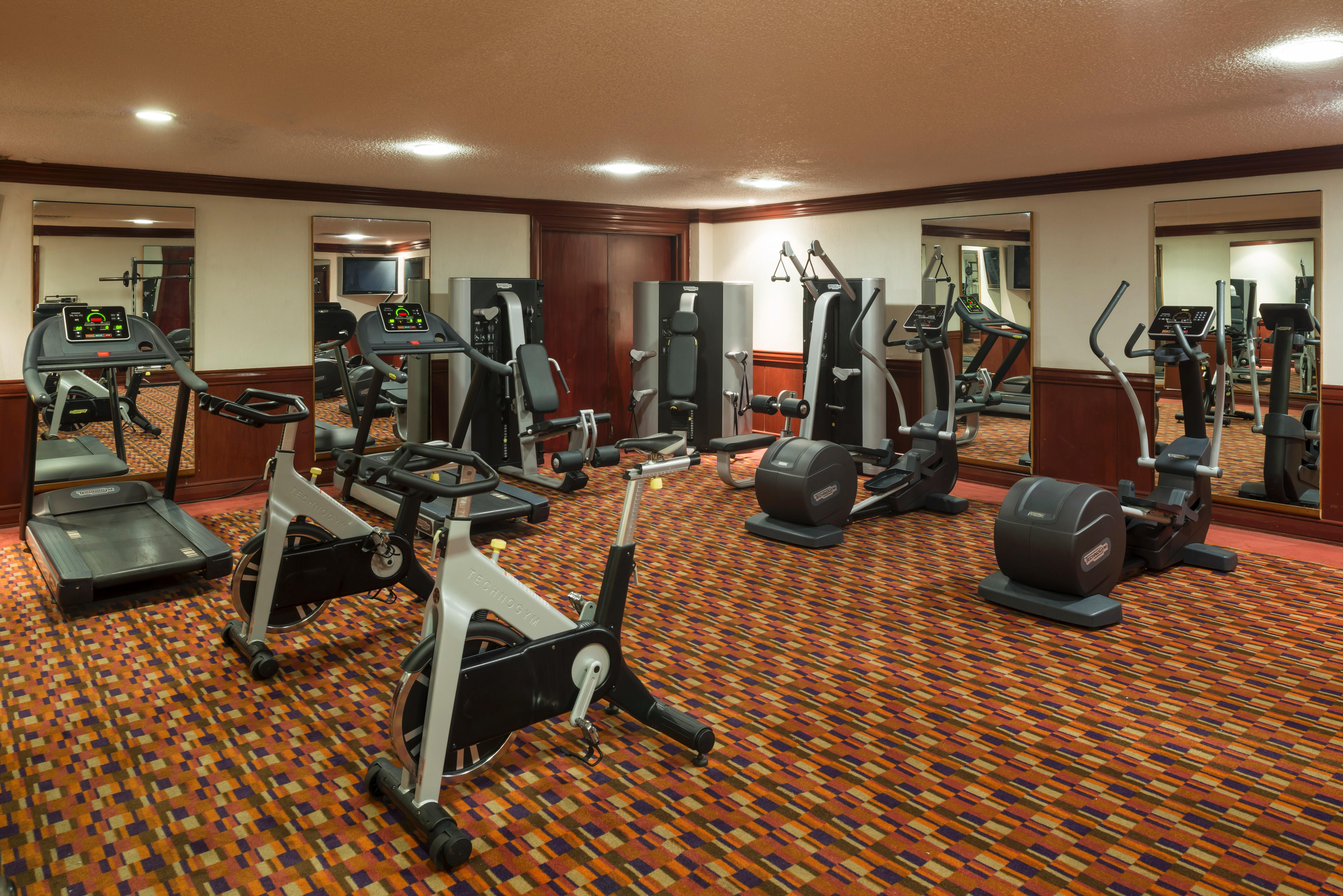 Real Inn Tijuana By Camino Real Hoteles Экстерьер фото The gym at the hotel