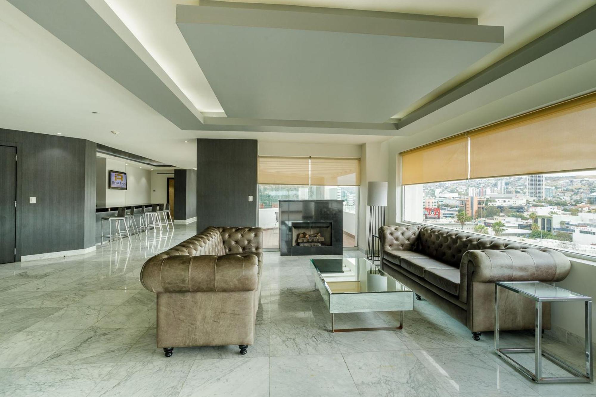 Real Inn Tijuana By Camino Real Hoteles Экстерьер фото The interior of the club