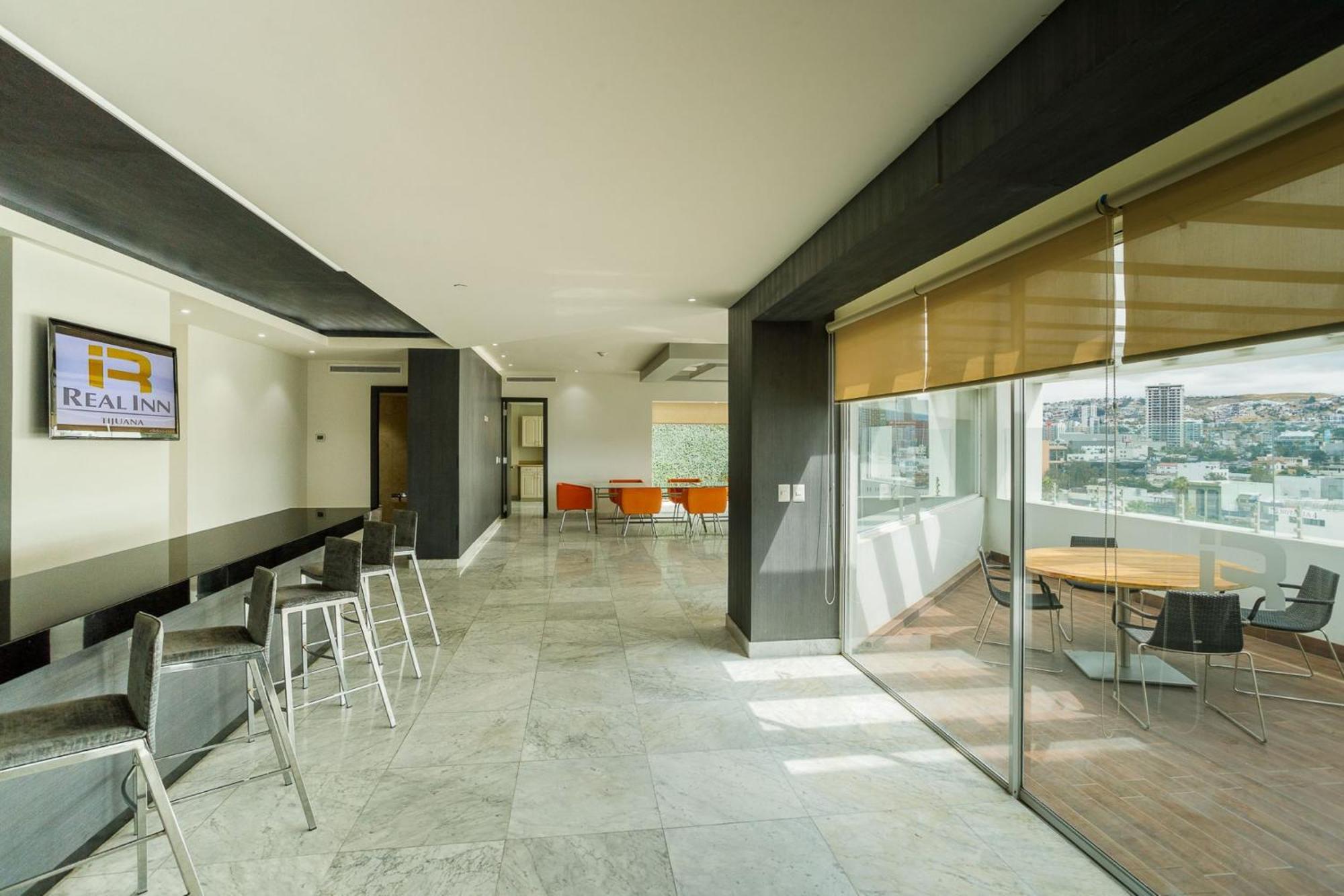 Real Inn Tijuana By Camino Real Hoteles Экстерьер фото The 10th floor of the building