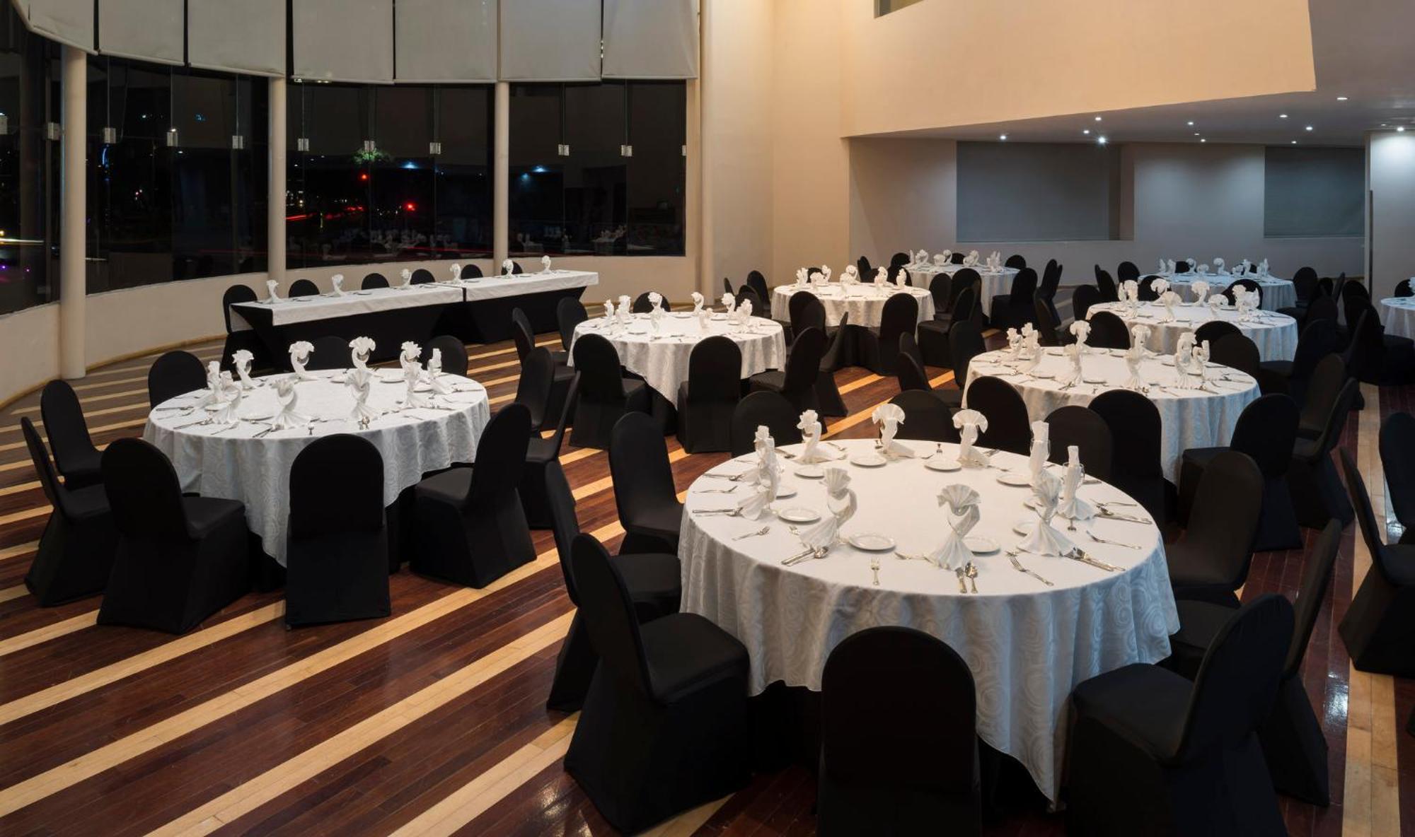 Real Inn Tijuana By Camino Real Hoteles Экстерьер фото The Great Hall
