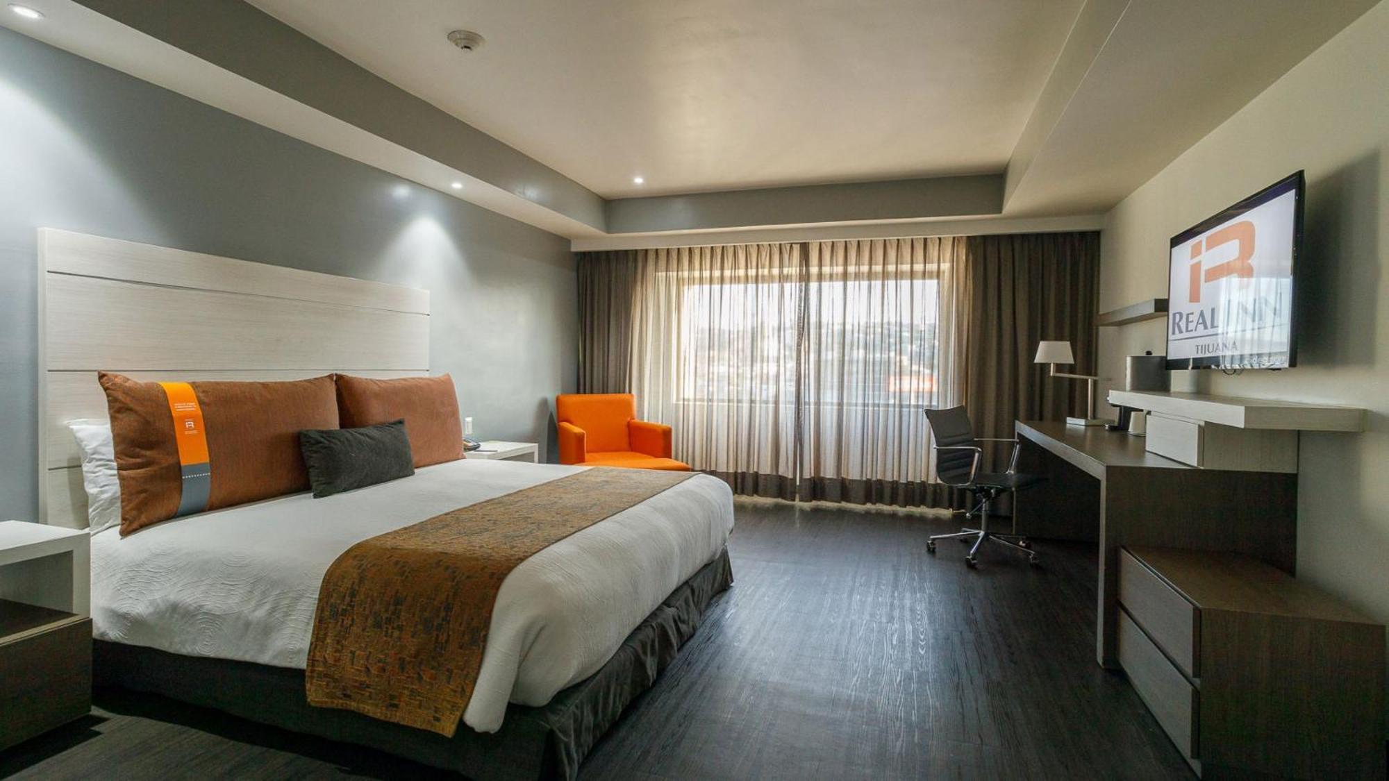 Real Inn Tijuana By Camino Real Hoteles Экстерьер фото